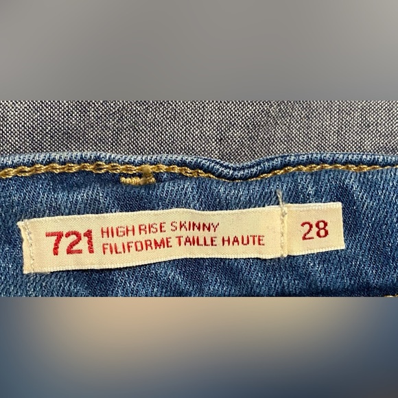 Levi’s 721 High Rise Skinny Jeans - Picture 3 of 6